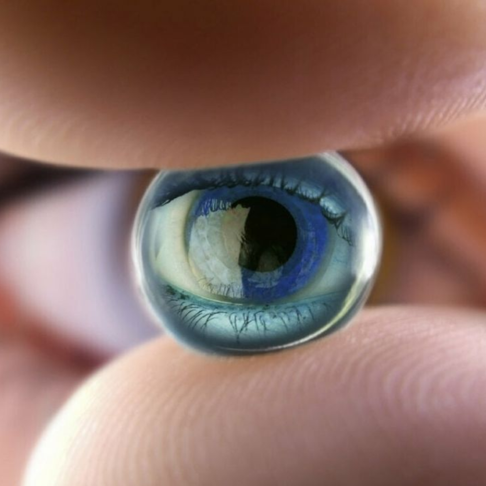 Clear ocular lens hydration reflection